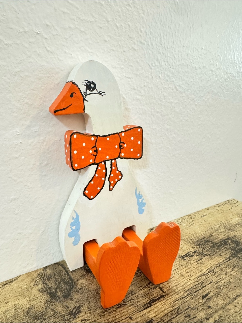 Wooden Goose Shelf Sitter Orange Polka Dot Bow Dangling Legs - Picture 3 of 8
